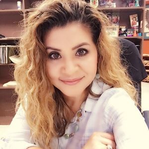 Meet your Posher, Adriana